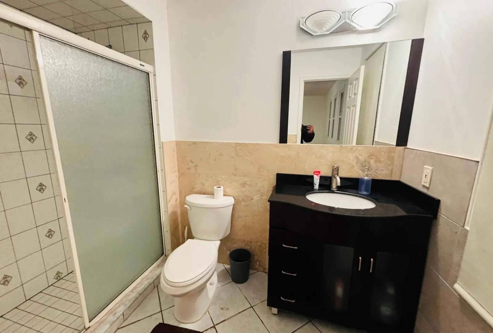 منزل للإقامة M-1 Walking Distance To Square One Mall With Attached Washroom- For 6 People ميسيسوجا