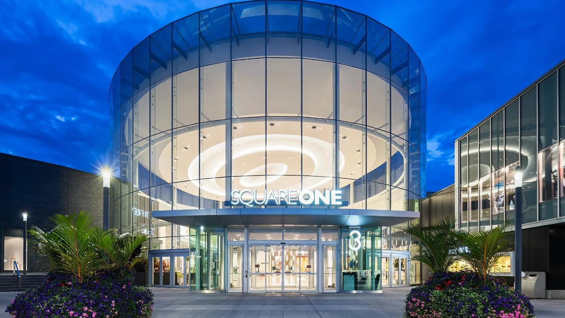 M-1 Walking Distance To Square One Mall With Attached Washroom- For 6 People ميسيسوجا